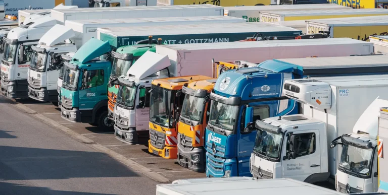 transport orchestration for multi-carrier logistics